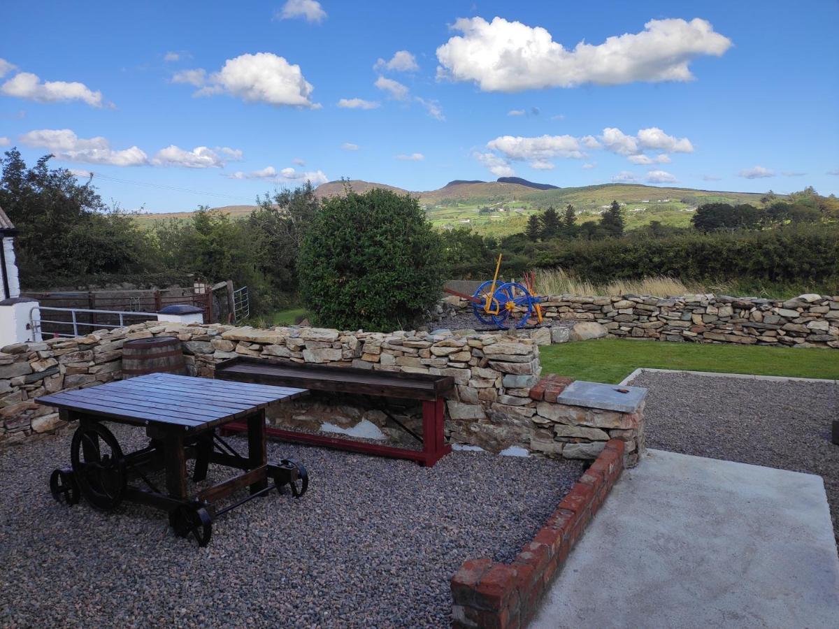 White Barn Cottage Clonmany Exterior photo